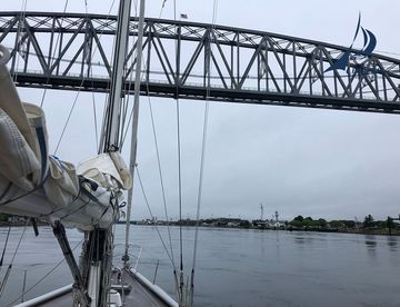 Cape Cod Canal bei diesigem Wetter