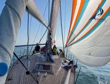 Spinnaker bei 60° Windeinfall Spinnakertraining