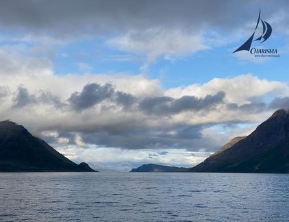 Imposantes Bergpanorama im Kagsund