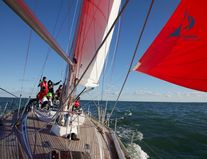 Unter Spinnaker Unter Spinnaker