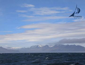 Schneebedeckte Berge Ansteuerung Berufjördur