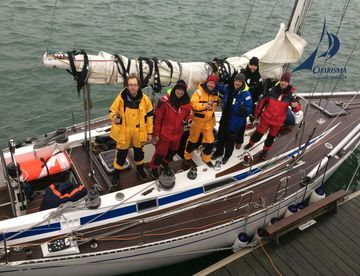 Crew im Hafen von Helgoland