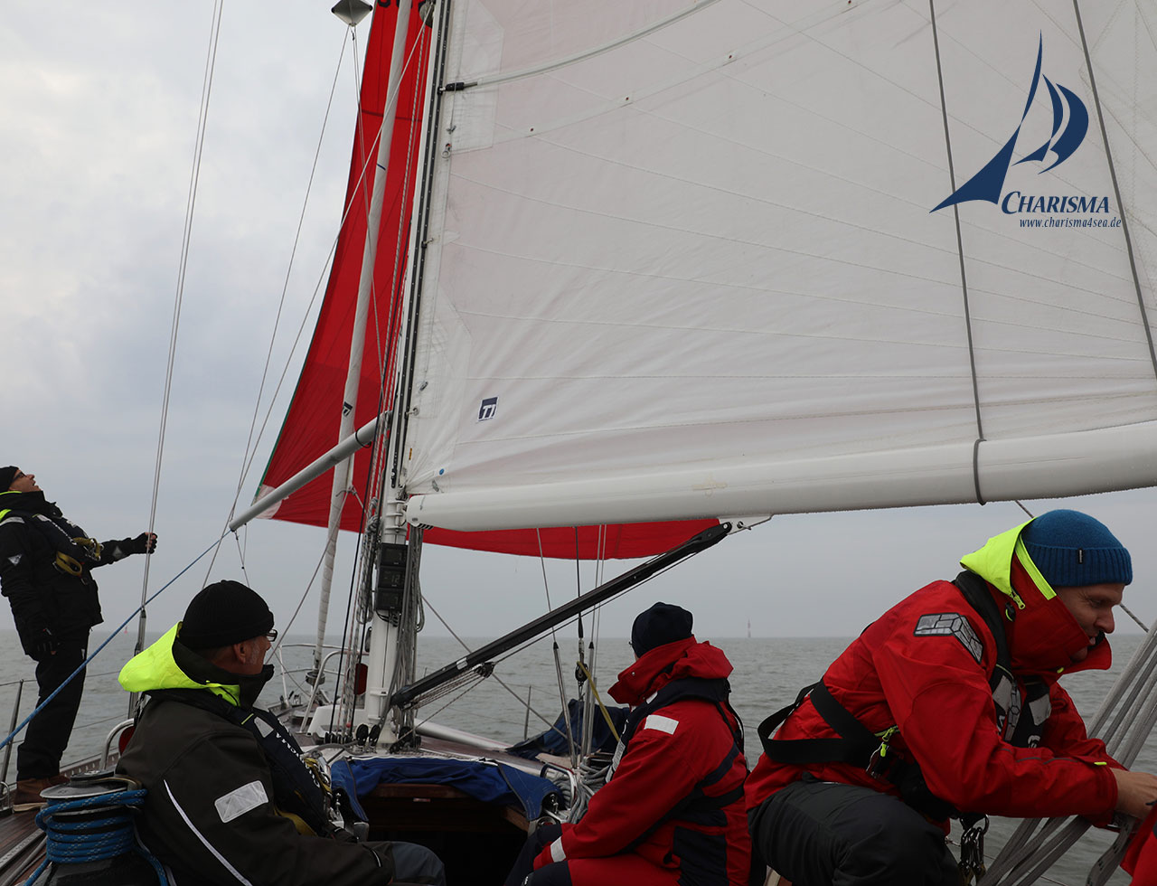 Unter Starkwind-Spi