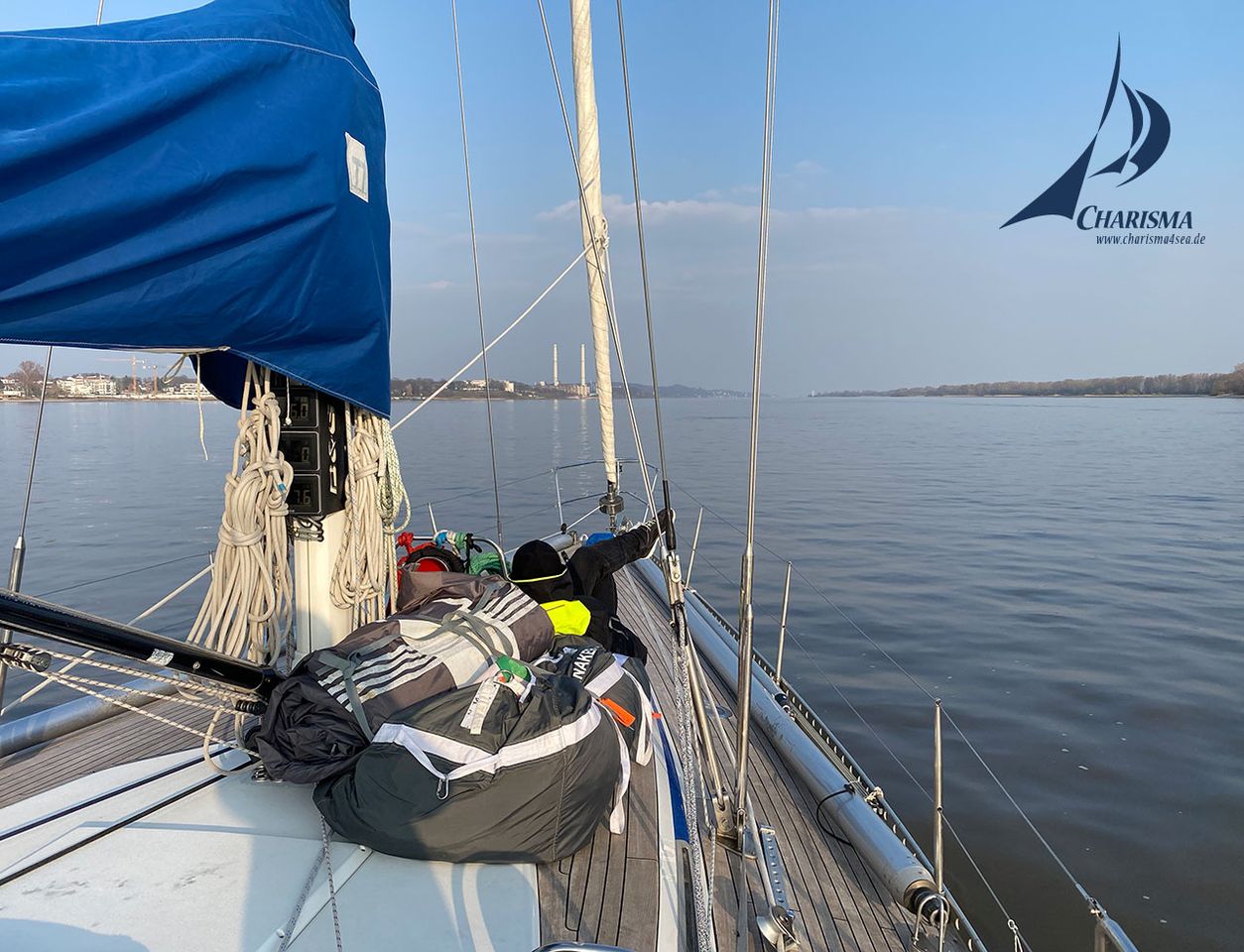 Ölglatte Elbe